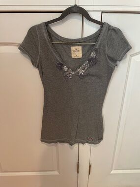 Hollister Gray V-Neck Tee with Floral Sequin Detail